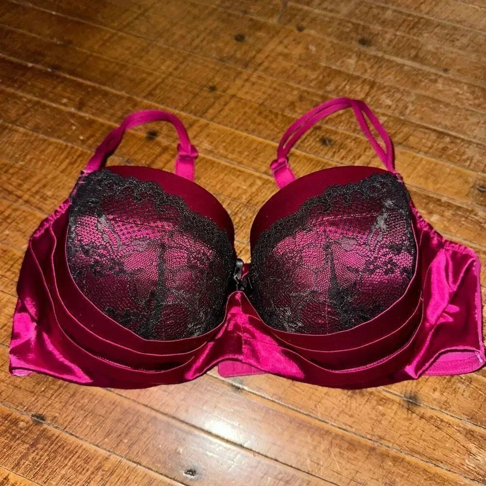 Cacique satiny pink black lace elegant 40DD bra